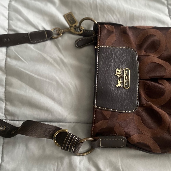Coach Crossbody with strap - Picture 2 of 5